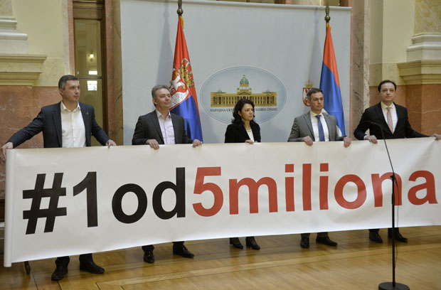 Настављају бојкот, не одричу се плата