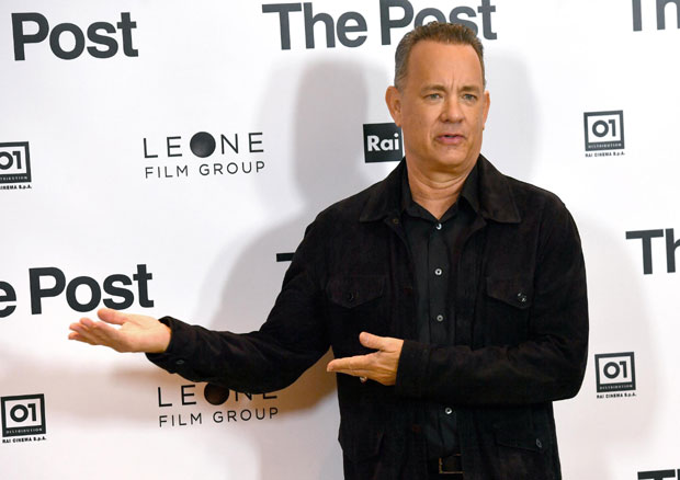 Том Хенкс би могао да игра у екранизацији Вести из света