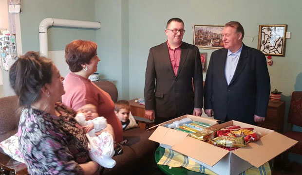 Друштво мора да брине о вишечланим породицама 