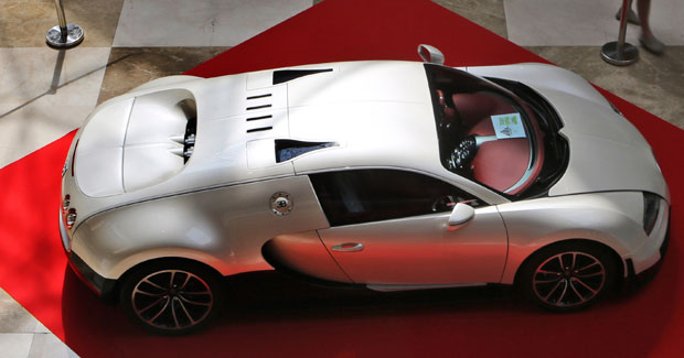 „Бугати“ за Женеву спремио „звер“ вредну 16 милиона евра