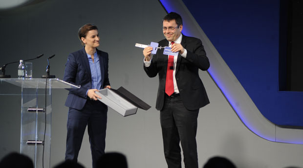 Французима кључ Тесле на 25 година (ФОТО)