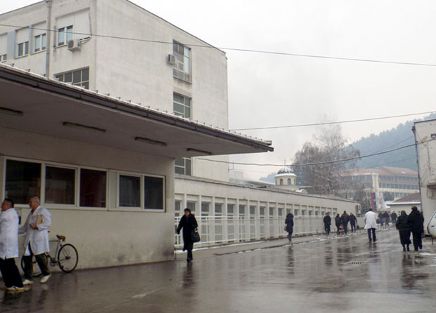 Прва жртва грипа у Лесковцу, преминуо након што су га вратили из КЦ Ниш