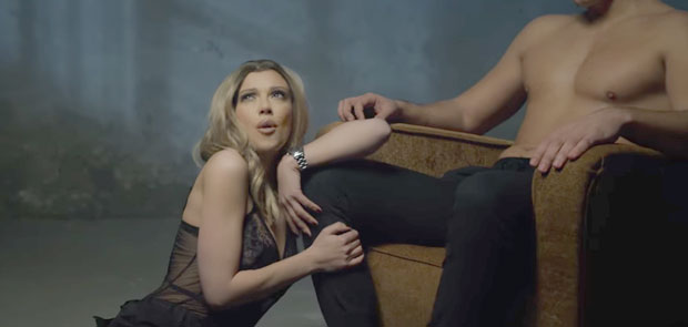 ТИ СИ ЛАЖОВ И ФОЛИРАНТ: Кија Коцкар објавила спот за песму Аморова стрела (ВИДЕО)