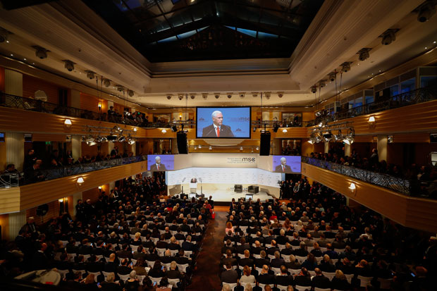 ДОК ТРАЈЕ КОНФЕРЕНЦИЈА ЗА БЕЗБЕДНОСТ: Протести у Минхену, траже да Немачка иступи из НАТО