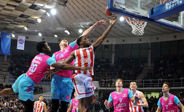 ВЕЧИТИ ДЕРБИ У БОРБИ ЗА ТРОФЕЈ: Берон тројкама одвео Звезду у финале Купа