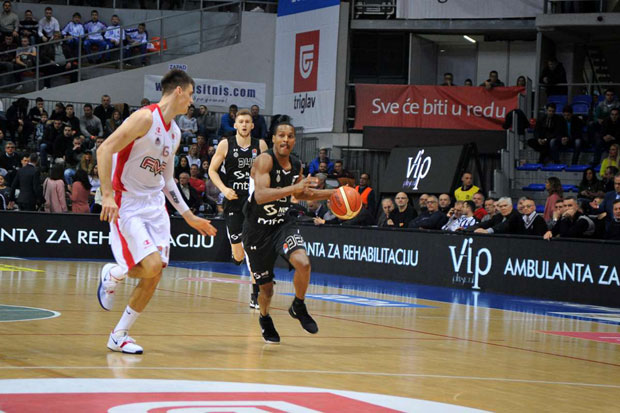 ПАРТИЗАН У ФИНАЛУ КУПА РАДИВОЈА КОРАЋА: Црно-бели рутински сломили ФМП и наставили пут ка одбрани трофеја