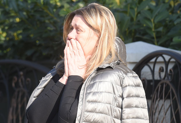 ИСПРЕД ШАБАНОВЕ КУЋЕ МУК: Колеге у шоку долазе да изјаве саучешће, син и ћерка отпутовали за Немачку