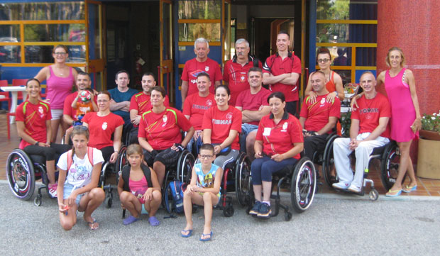 ВЛАДАЈУ СВЕТОМ СА РЕКЕТОМ: Две деценије рада стонотениског клуба особа са инвалидитетом 