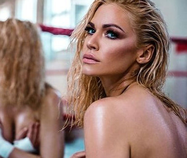 БЕКВАЛЧЕВА ОДУШЕВИЛА СЛИКОМ: Пуне руке голих груди