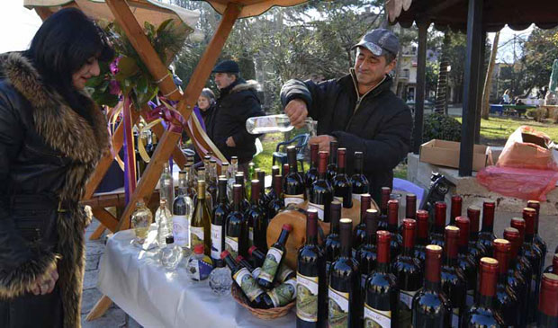 Новац виноградарима и винарима