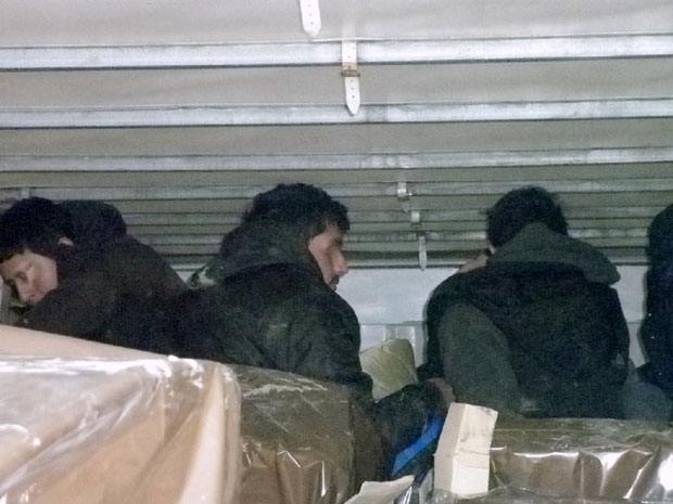 Заустављени мигранти, хтели у Србију