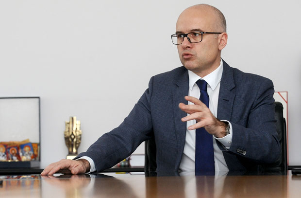 ШПИЈУНКА: Прегласан у кући