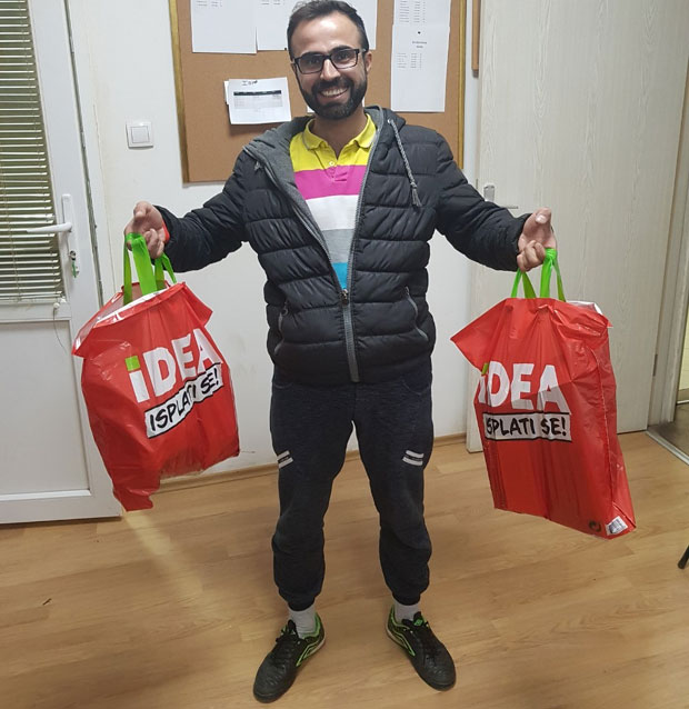 ЛЕП ГЕСТ МИГРАНТА: Други пут нашао новчаник и вратио власнику!