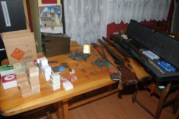 СВАЂА СА ЖЕНОМ ГА РАЗОТКРИЛА: Претио супрузи, полиција дошла да испита, а ево шта је затекла у кући