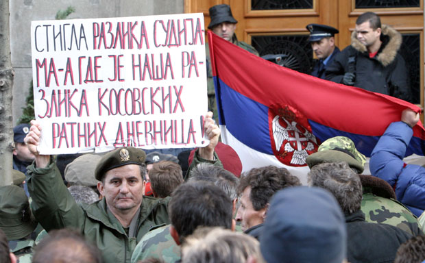 Уместо пара хоће оружје?!