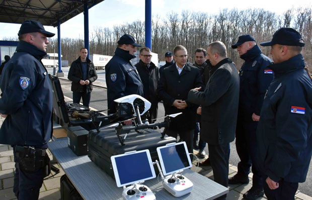 Стефановић: Блате своју земљу, а изигравају патриоте