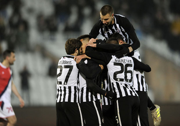 ПАРТИЗАН ИЗБРУСИО ШПИЦЕВЕ: Црно-бели рутински са Пролетером