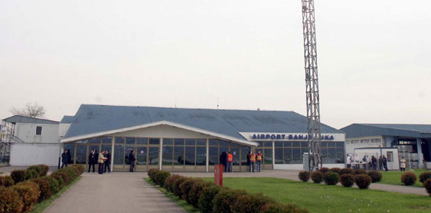 Четири пута повећан број путника на аеродромима РС