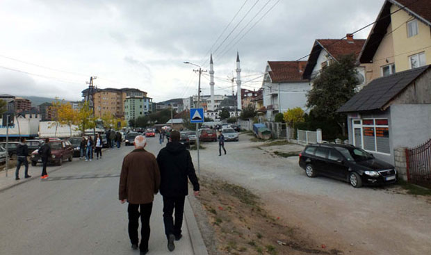 МНОГО КОРИСТИ ОД ВУЧИЋЕВЕ ПОСЕТЕ: Републичке институције се враћају у Тутин