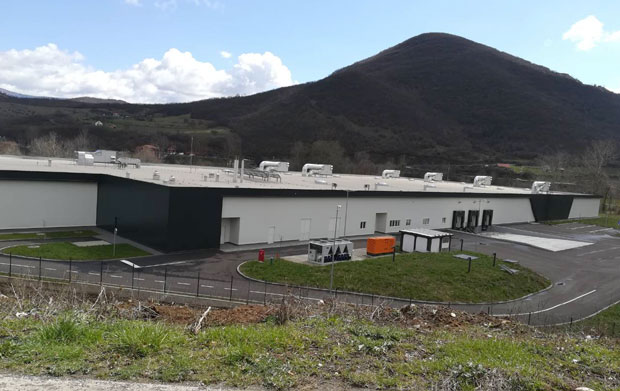 Униформе за читав свет