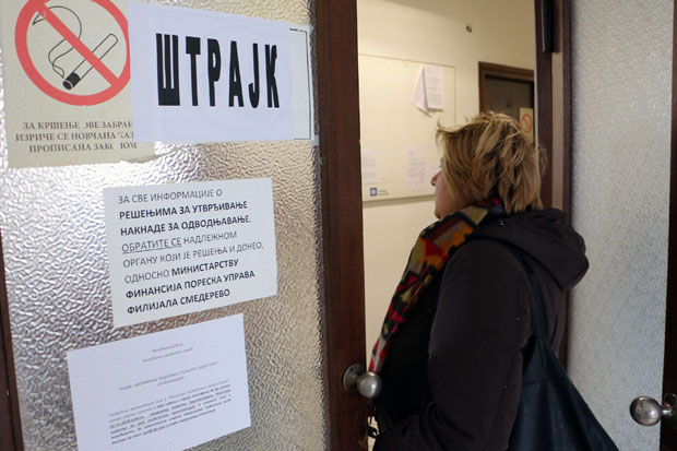 Нова буна геодета због плата