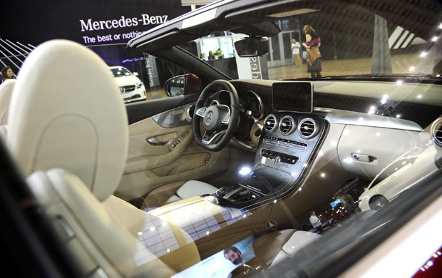 ТУЖИО МЕРЦЕДЕС И ДОБИО ОДШТЕТУ: Опис кожна седишта је јасан