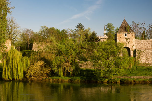 Вожња дајаком, па ћевапи и пиво