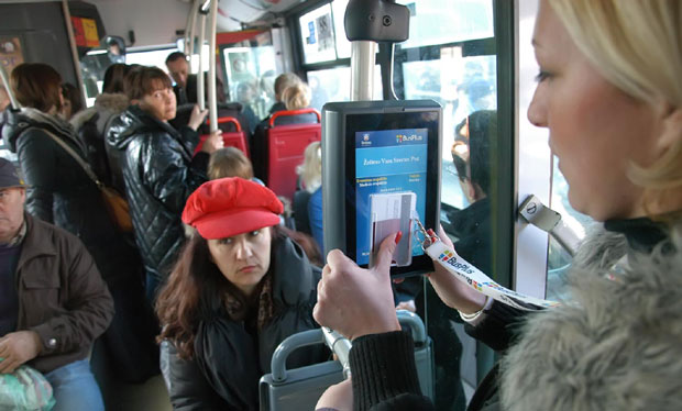 Муке због новца за бусплус