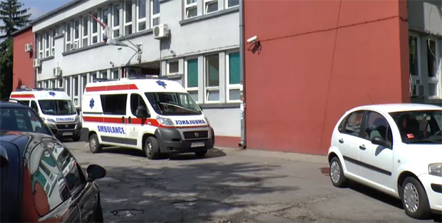 Доктор напао медицинску сестру, скинула икону са зида