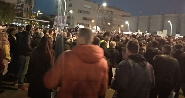 ПРОТЕСТИ У ПОДГОРИЦИ ОДУПРИ СЕ -97 000: Траже оставке државног врха и бојкот опозиције 