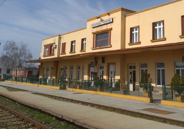 НАКОН ШЕСТОГОДИШЊЕ ПАУЗЕ: Кренули први путнички возови на прузи Пожаревац-Мајданпек (ФОТО)