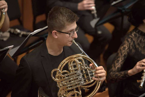 Овације младом Нишлији, у оркестру и Американац