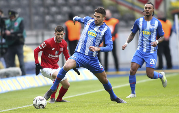 БУНДЕСЛИГА: Срби покренули преокрет Франкфурта, Грујић стрелац у тријумфу Херте, Бајерн искористио кикс Борусије