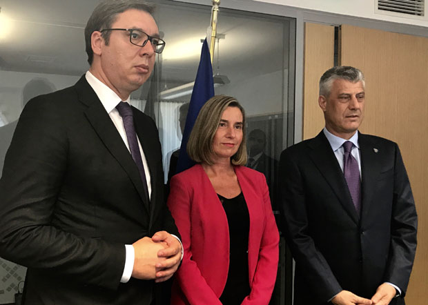 БРИТАНСКА ОФАНЗИВА НА БЕОГРАД: Очајники желе да нас врате за сто, а глуви и слепи на албанско бахаћење