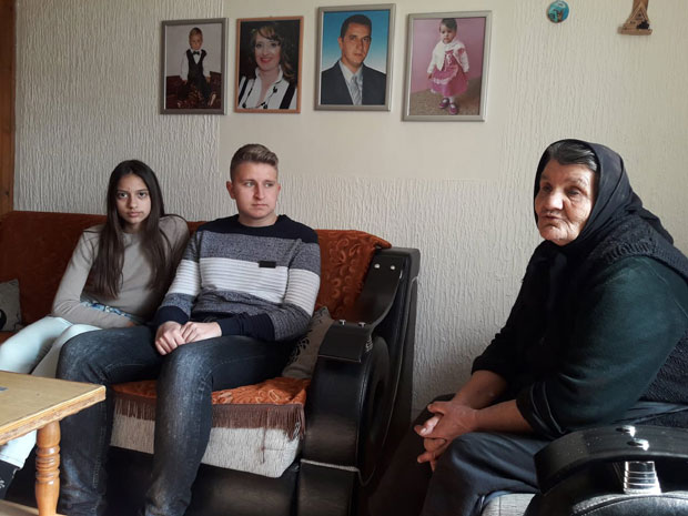 ТУГА ГИМНАЗИЈАЛАЦА ИЗ НИША: Немамо где да учимо