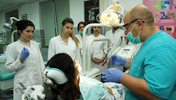 Колективно осигурање: Код зубара за 500 динара месечно!