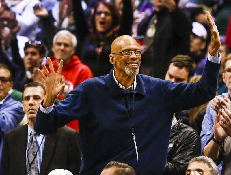 Легендарни кошаркаш Лејкерса продао четири шампионска прстена