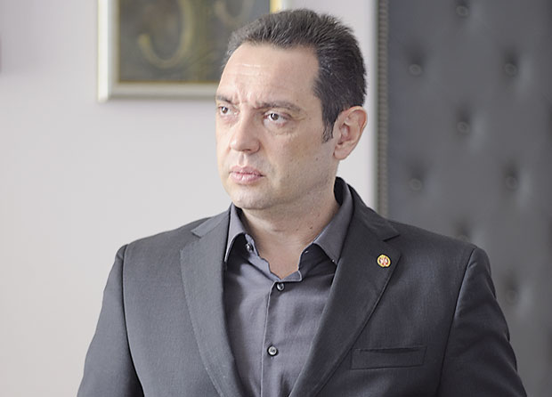 Шпијунка: Александар Вулин Увек бира боршч