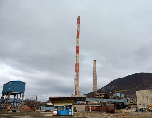 Албанци стежу обруч због јуриша на имовину