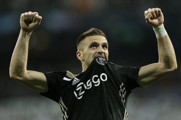 МАГИЈА ТАДИЋА: Мадрид се поклонио Србину (ВИДЕО+ФОТО)