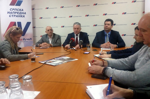 ШАБАЧКИ СНС ОПТУЖУЈЕ ОПОЗИЦИЈУ: На протест или - отказ