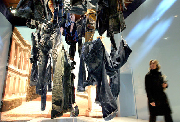 После Леви Штрауса и амерички огранак Дизела иде у стечај