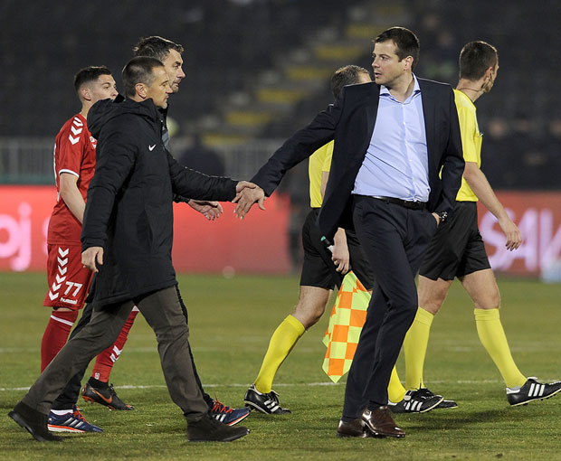 Навијачи Партизана вређали Лалатовића