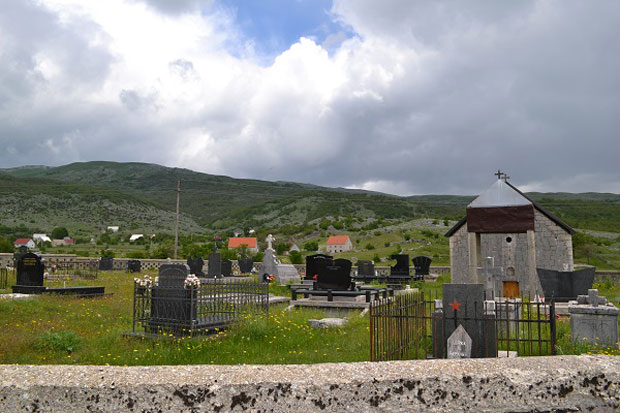 Божја црква и Храм