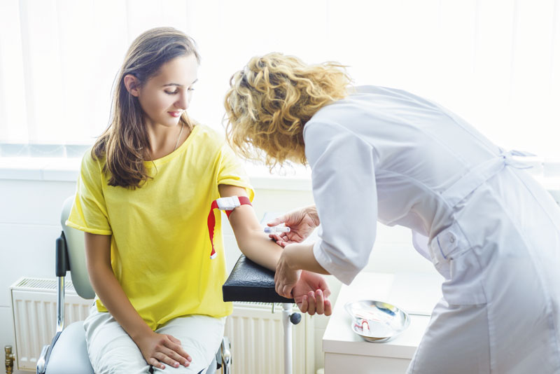 Наслаге испод очију указују на повишен холестерол