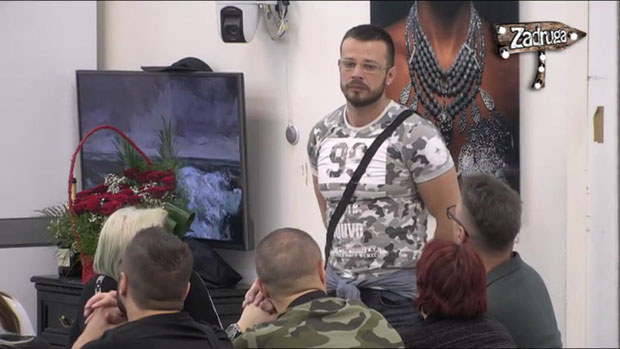 ВЕЛИКИ ШЕФ ОШТРО КАЗНИО ЗАДРУГАРЕ, а онда је почело ново суђење у Белој кући! (ВИДЕО)