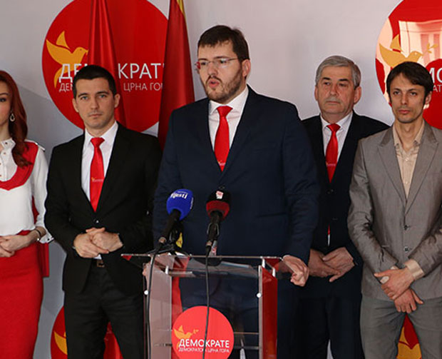 ЗАСТРАШИВАЊЕ ПОД ОКРИЉЕМ МРАКА: У Никшићу претње функционеру Демократа Мому Копривици; Ухапшен осумњичени