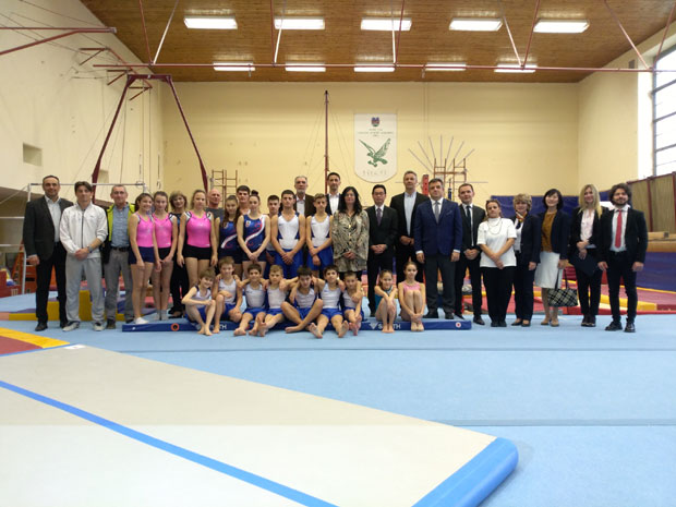 ВИДИМО СЕ У ТОКИЈУ: Влада Јапана уручила српским гимнастичарима справе вредне 77.872 евра