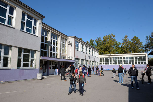 Без политичких и навијачких обележја у школама