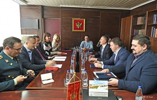 МИНИСТАР ОДБРАНЕ ЦГ: Добровољно служење војске у свим општинама